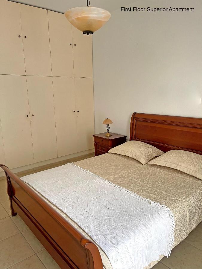 Ocean Village Apartments Agia Pelagia  Buitenkant foto