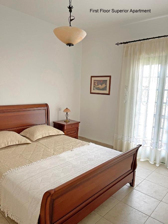 Ocean Village Apartments Agia Pelagia  Buitenkant foto