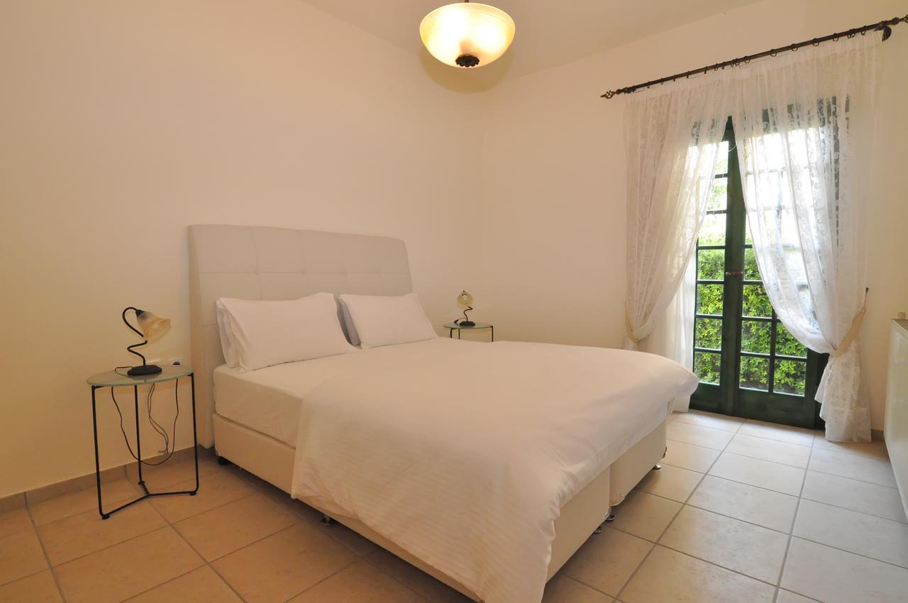 Ocean Village Apartments Agia Pelagia  Buitenkant foto